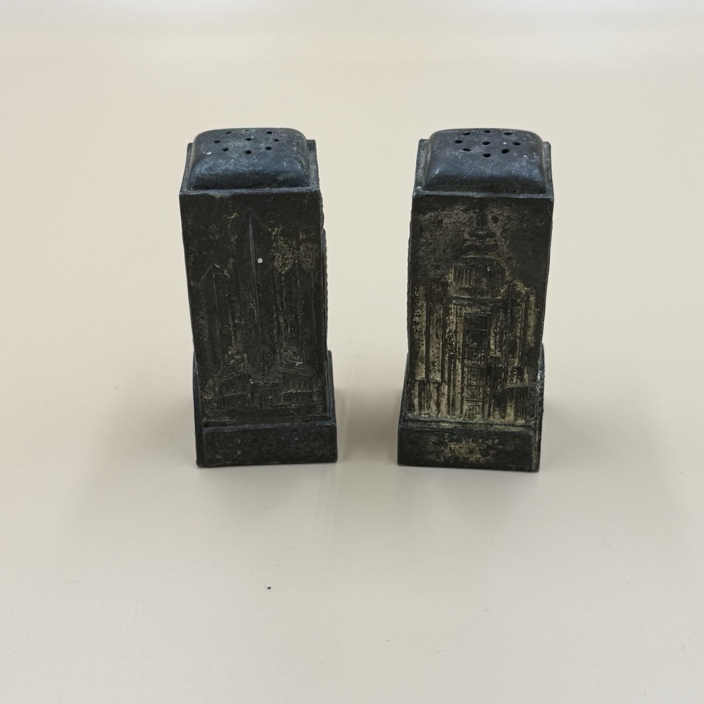 Rare Souvenir 1933 Chicago World's Fair Salt & Pepper Shakers w/ Building Images